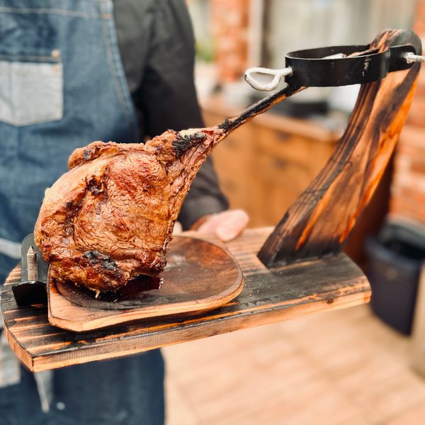 Tomahawk steak